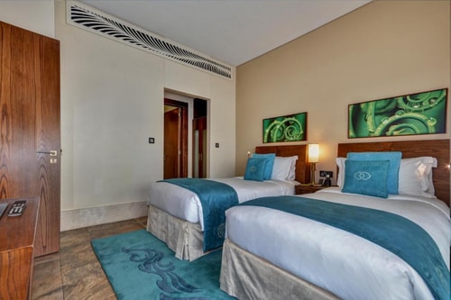 Ultra Luxury Two Bedroom Apartment In Palm 2 Luxury Bookings