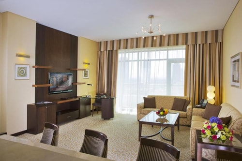 Executive 3br Apartmnt near internet metro station 7 Luxury Bookings
