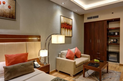 Deluxe Room Near Mashreq Metro Station 3 Luxury Bookings