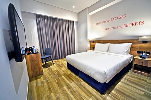 Standard King Or Twin Room Near Real Mini Mart 2 Luxury Bookings