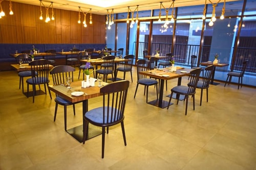 Standard King Or Twin Room Near Real Mini Mart 9 Luxury Bookings