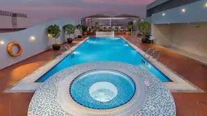 Deluxe Studio Near Al maya Super Market Ab 9 Luxury Bookings