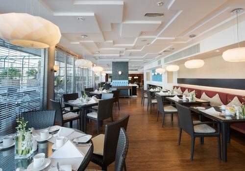 Studio Apartment Near Full Basket Supermarket Ac 10 Luxury Bookings