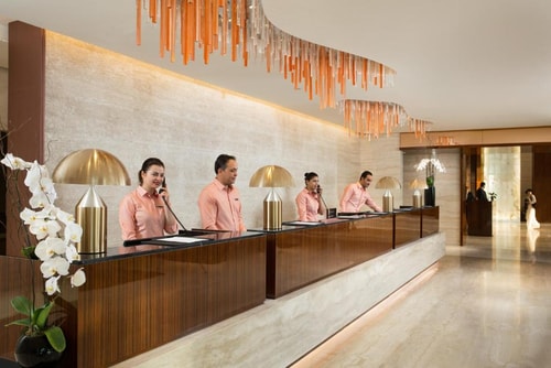 Superior Room Near Greens Park By Luxury Bookings Ae 7 Luxury Bookings