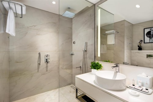 Deluxe Room Near Mushrif Park 3 Luxury Bookings