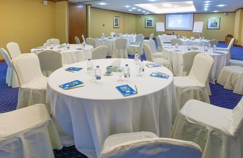 Studio Apartment Near Garden Metro 12 Luxury Bookings