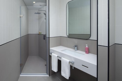 King Room Near Expo 2020 By Luxury Bookings Ab 3 Luxury Bookings