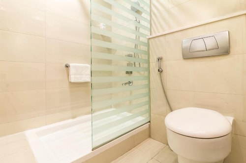 Double Room Near Mall Of Emirates 12 Luxury Bookings