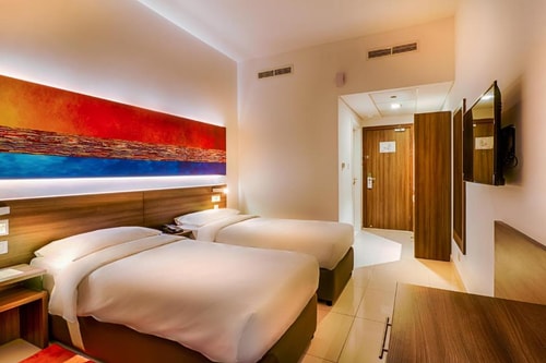 Double Room Near Mall Of Emirates 14 Luxury Bookings