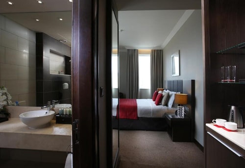 Superior Room Near Kingsgate Hotel Abu Dhabi 1 Luxury Bookings