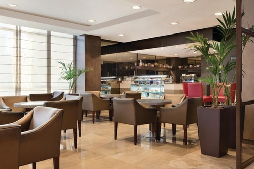 Deluxe Room Near Kingsgate Hotel Abu Dhabi 15 Luxury Bookings