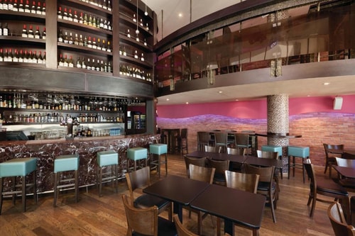 Deluxe Room Near Kingsgate Hotel Abu Dhabi 20 Luxury Bookings