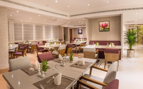 Deluxe Room Near Geneve Garden By Luxury Bookings 14 Luxury Bookings