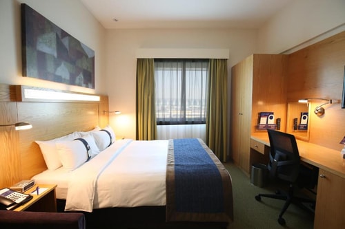 Standard Room Near Garhoud Park 0 Luxury Bookings