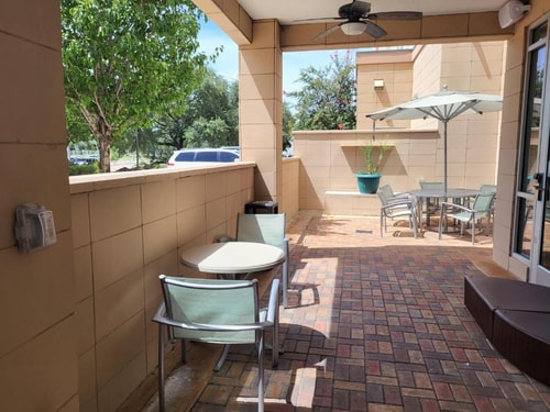 King Studio Near Collins Elementary School HOU 12 Luxury Bookings