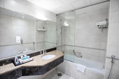 Two Bedroom Apartment Near Business Bay Metro 7 Luxury Bookings