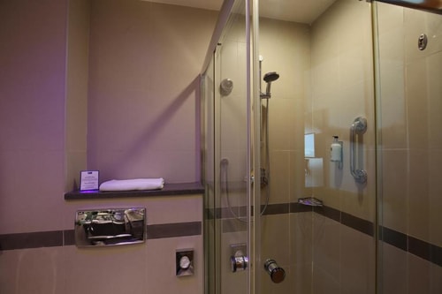 Standard Room Near Dubai Airport Terminal 3 3 Luxury Bookings