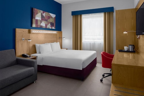 Standard Room Near Dubai Airport Terminal 3 6 Luxury Bookings