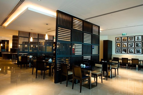 Standard Room Near Dubai Airport Terminal 3 8 Luxury Bookings