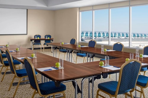 Standard Room Near Dubai Airport Terminal 3 23 Luxury Bookings