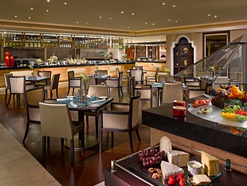 Deluxe Room Near British Chamber Of Commerce 11 Luxury Bookings