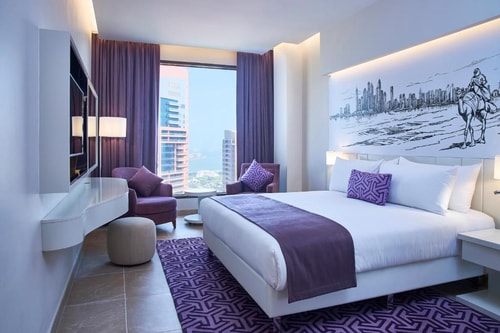 One Bedroom Suite  city view Near Internet Metro Station Luxury Bookings