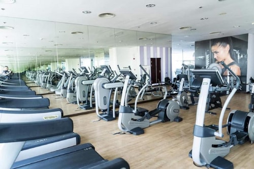 One Bedroom Suite Near Internet Metro Station 14 Luxury Bookings