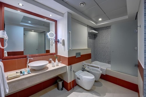 One Bedroom Suite Near Mashreq Metro Station Af 5 Luxury Bookings