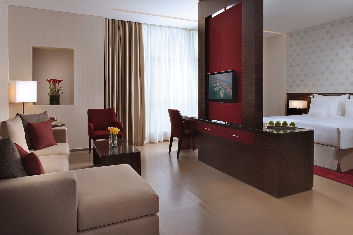 Studio Suite Apartment Near Mashreq Metro Station Luxury Bookings