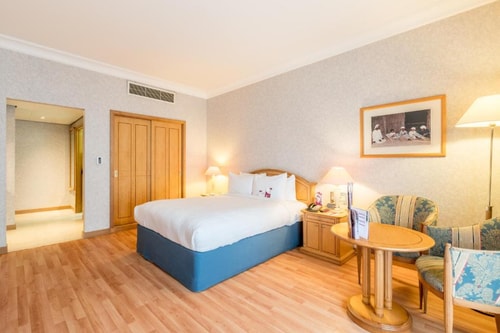 Furnished Standard Room in Hamdan Street Abu Dhabi 1 Luxury Bookings