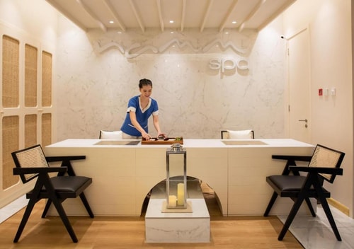 Deluxe Room Near Central Park Towers 14 Luxury Bookings
