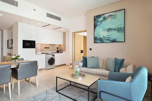 Luxury One Bedroom Apartment Near Circle Mall 6 Luxury Bookings