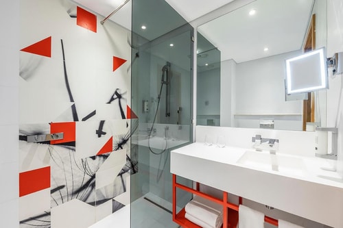 2 Bedroom Apartment Near Al Qiyadah Metro Station 5 Luxury Bookings