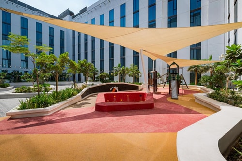 One Bedroom Apartment Walk from Mall Of Emirates 13 Luxury Bookings