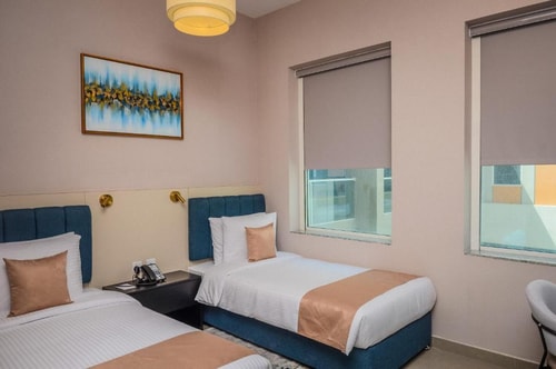 Executive Room Near Dubai Academic City Park 2 Luxury Bookings