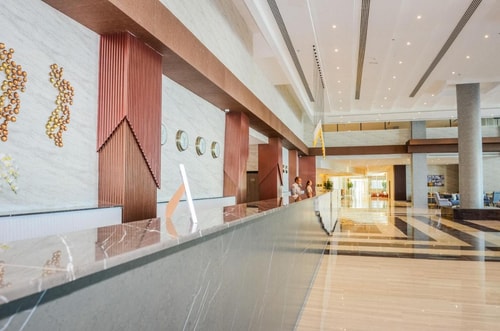 Executive Room Near University of Birmingham Dubai 15 Luxury Bookings