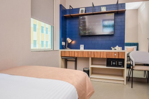 Executive Room Near University of Birmingham Dubai 2 Luxury Bookings