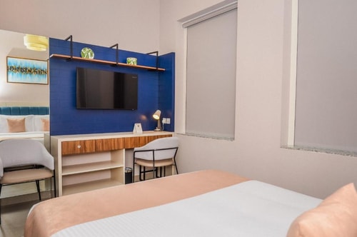 Executive Room Near University of Birmingham Dubai 3 Luxury Bookings