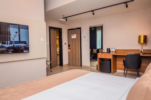 Deluxe King Room Near To University Of Birmingham 1 Luxury Bookings