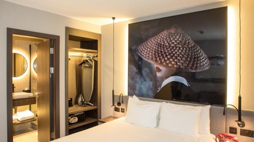 Standard Room Near Blue Canary Studio LON 1 Luxury Bookings