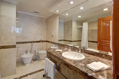 Deluxe Suite Near Baqer Mohebi Supermarket 6 Luxury Bookings