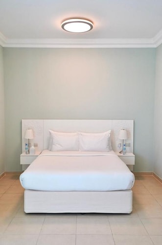 Two Bedroom Near Al Seef Village Mall 1 Luxury Bookings