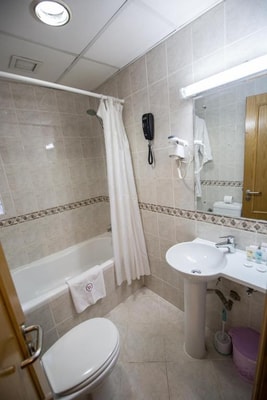 One Bedroom Apartment Near Al Tawi Building 2 13 Luxury Bookings