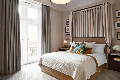 Queen Room Near Russell Court LON 1 Luxury Bookings