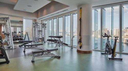 Superior Room At Maryah Island Near Sports Park 15 Luxury Bookings