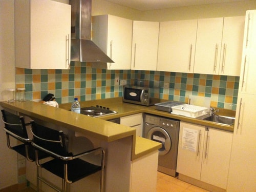 Studio Apartment Near BurJuman 7 Luxury Bookings