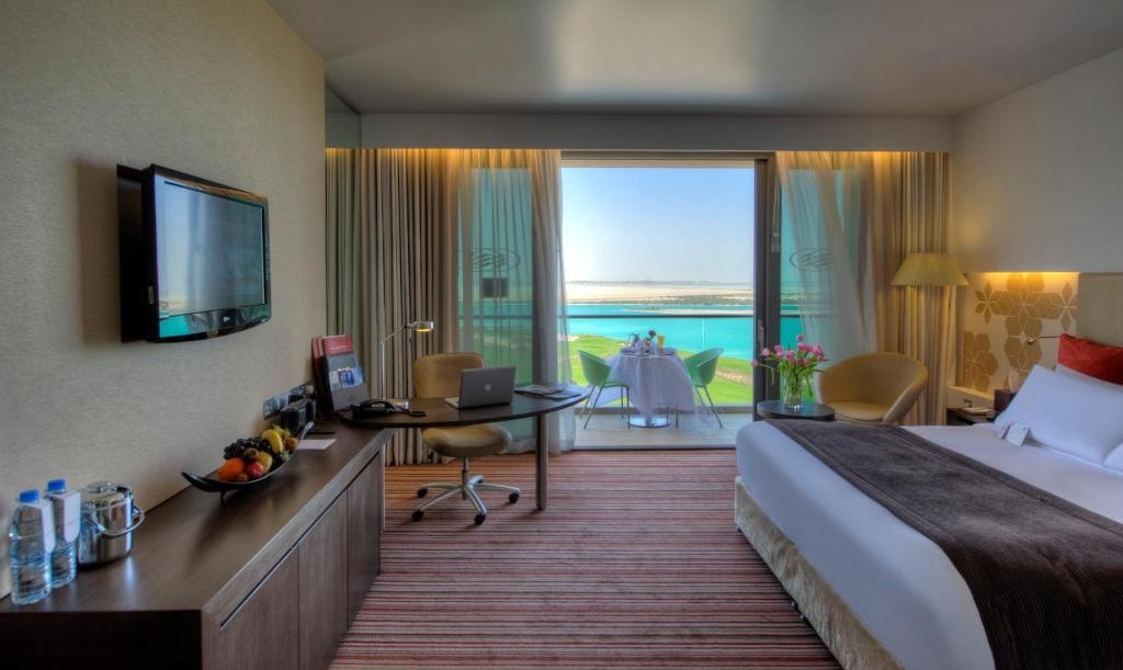 Luxury One Bedroom Suite Room in Yas Island Luxury Bookings