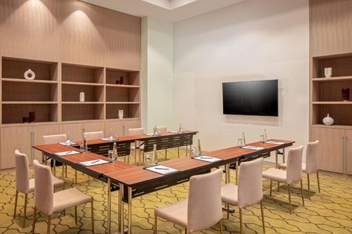 King or Twin Room Near Workshop Cafe Fujairah 14 Luxury Bookings