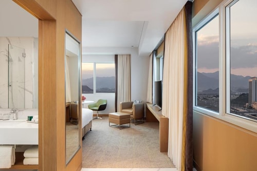 King or Twin Room Near Workshop Cafe Fujairah 2 Luxury Bookings