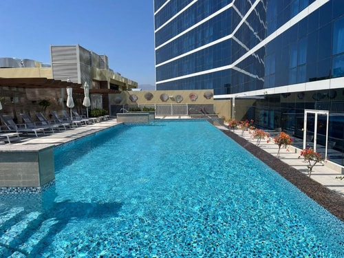 King or Twin Room Near Workshop Cafe Fujairah 19 Luxury Bookings